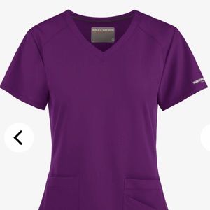 Sketchers scrub top